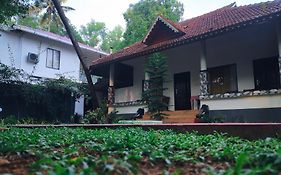 Marari Lotus Beach Villa